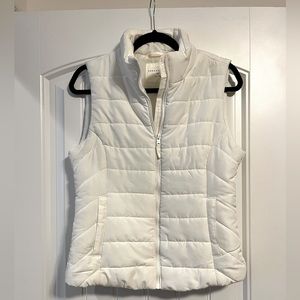 Aeropostale white puffer vest Size Medium